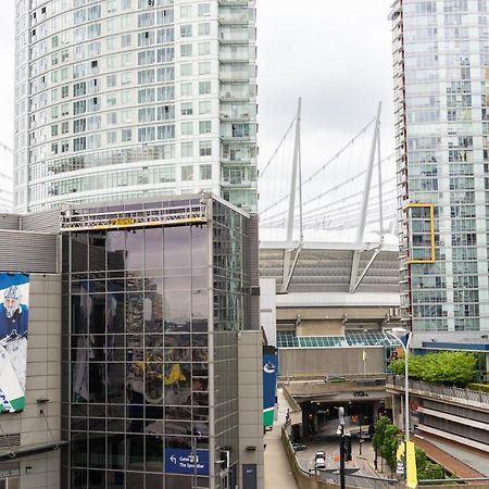 Heart Of Downtown 1 Bd Entire Condo - Pool, Gym, Parking, Office, Ac バンクーバー エクステリア 写真