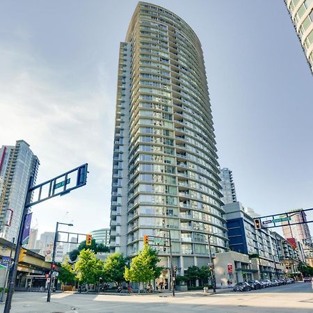 Heart Of Downtown 1 Bd Entire Condo - Pool, Gym, Parking, Office, Ac バンクーバー エクステリア 写真