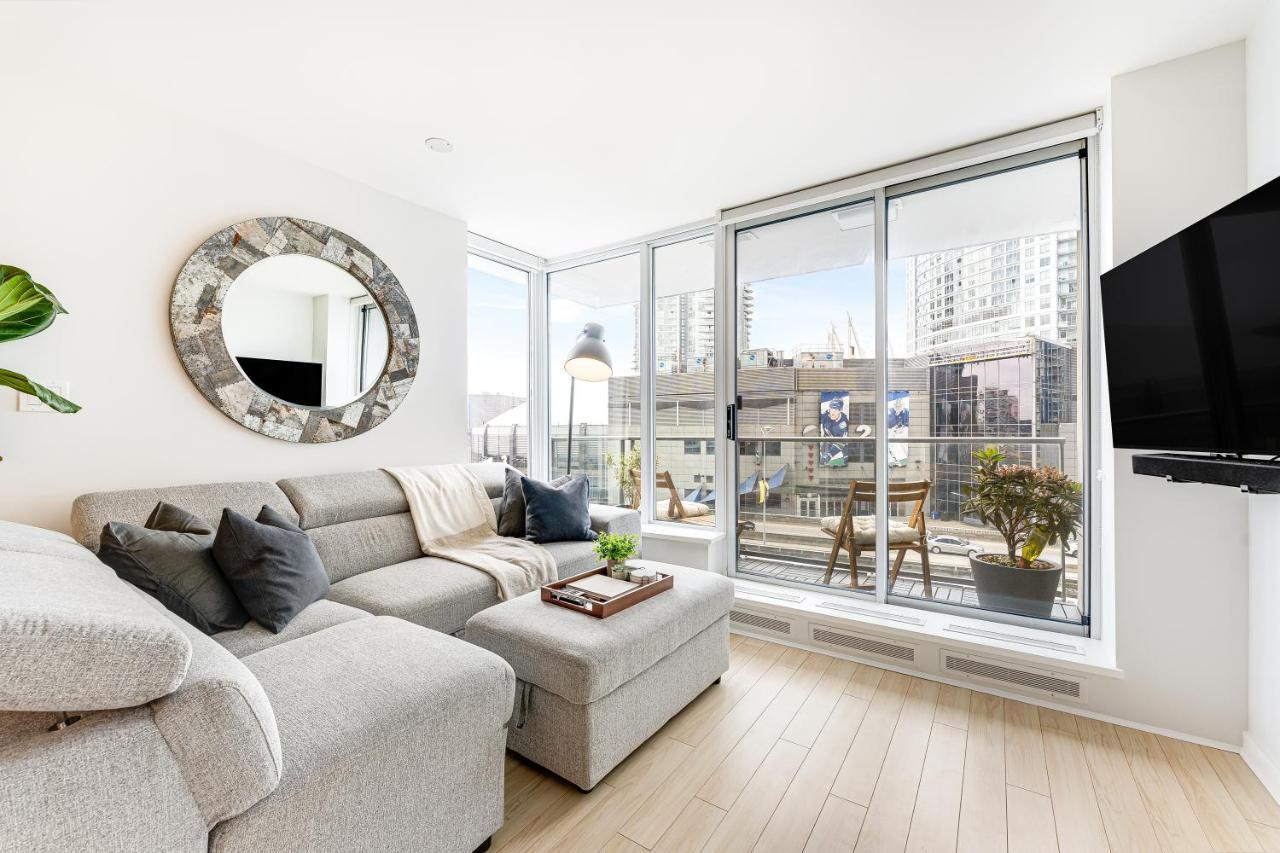 Heart Of Downtown 1 Bd Entire Condo - Pool, Gym, Parking, Office, Ac バンクーバー エクステリア 写真